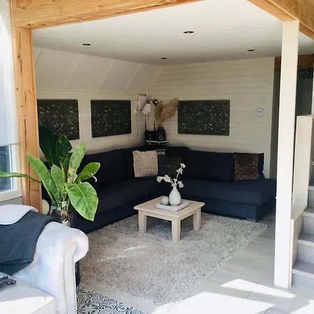 Ferienhaus Westerweide, 5 Km Zee *